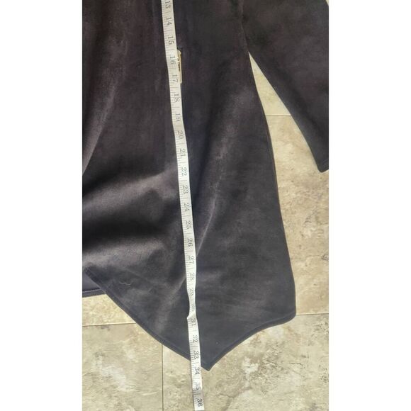 O27 Radzoli unique black faux suede zip-up poncho with asymmetric sharkbite hem - Picture 14 of 15